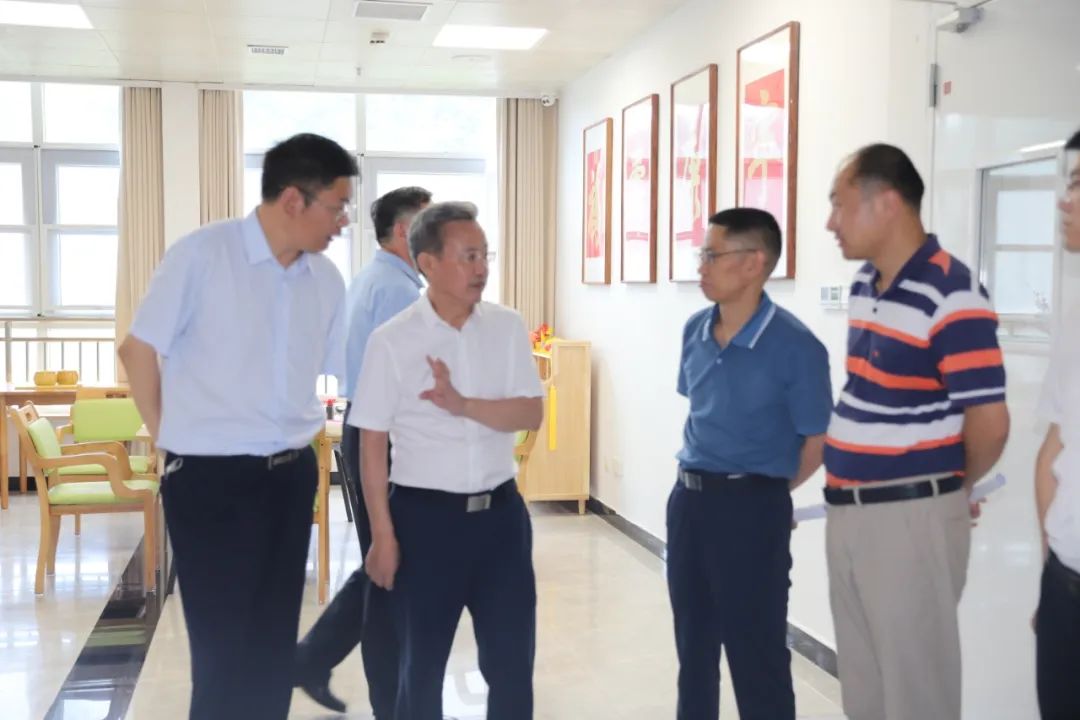 刘学勤率队督导调研妇幼保健院民生实事项目